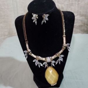 Golden Bamboo Necklace and Earrings Set